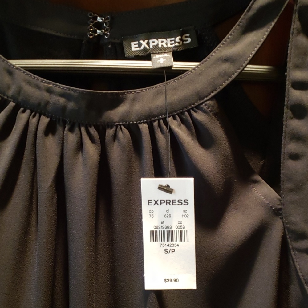 Express Top - Picture 2 of 4